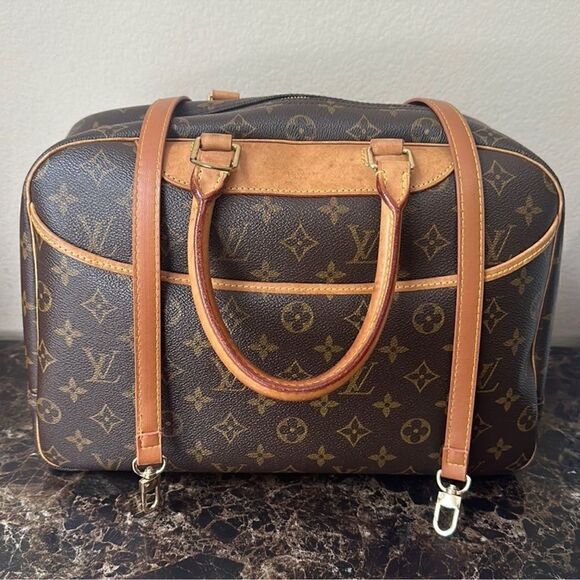 Louis Vuitton Deauville Monogram Tote Handbag